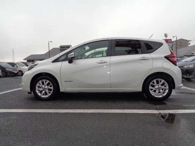 Nissan NOTE 2019-03 189102-16