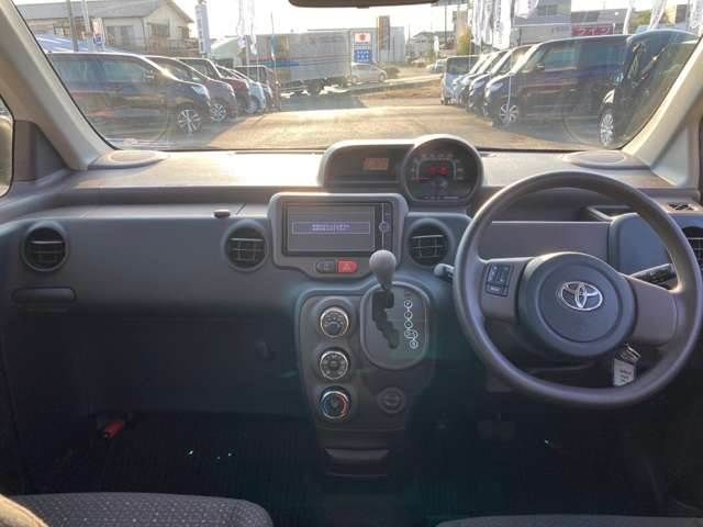 Toyota SPADE 2013-11 183779-8
