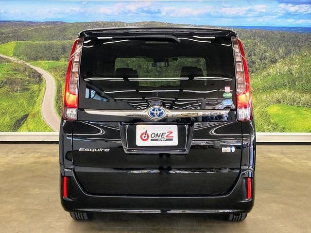 Toyota ESQUIRE 2017-02 27832-14