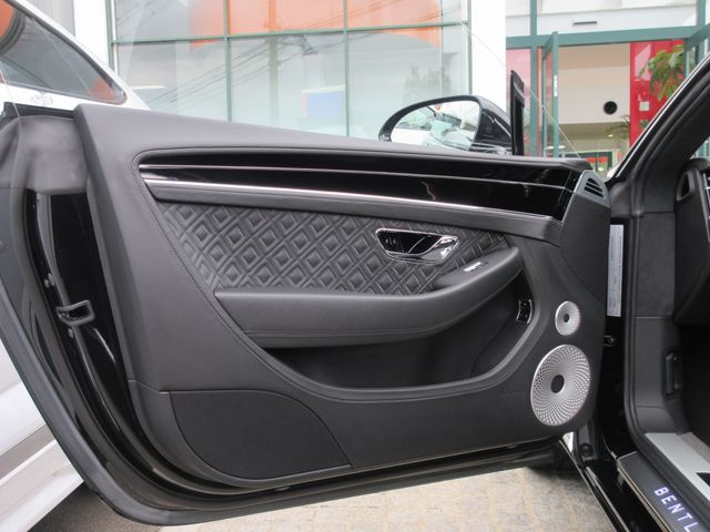 Bentley Bentley 2022-10 189003-19