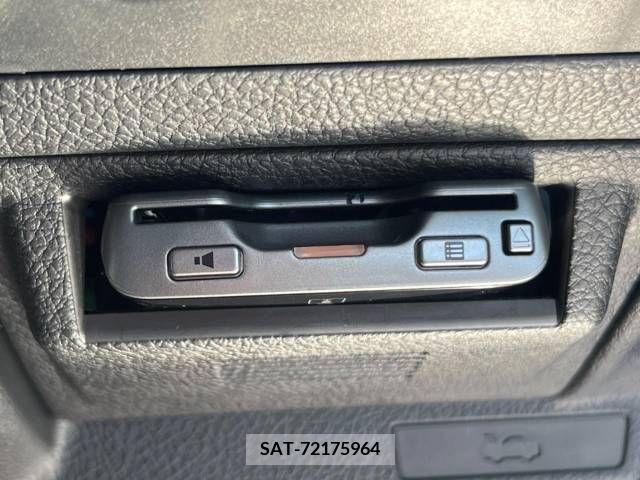 Subaru WRX STI 2017-05 290332-4