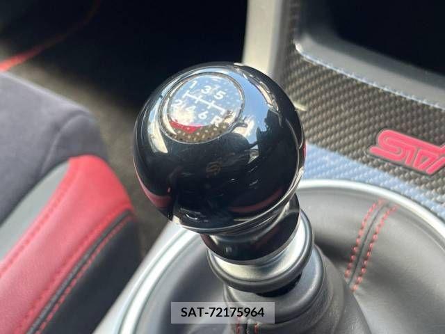 Subaru WRX STI 2017-05 290332-6
