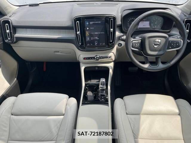 Volvo XC40 2022-03 394911-1
