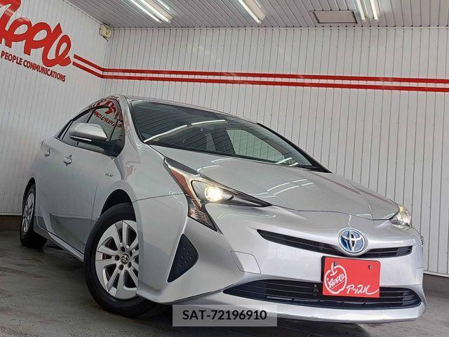 Toyota PRIUS 2017-08 384152-8