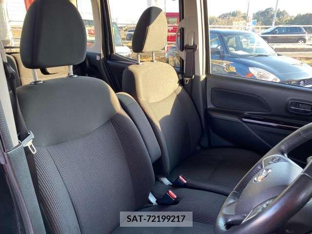 Nissan DAYZ ROOX 2018-02 297744-11