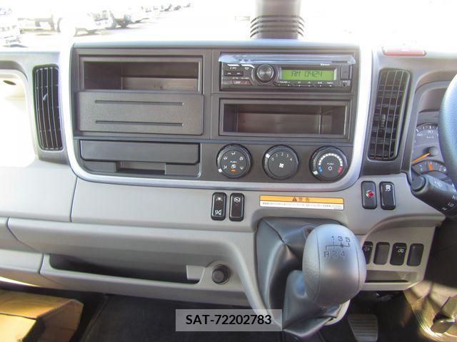 Mitsubishi CANTER 2023-10 263526-15