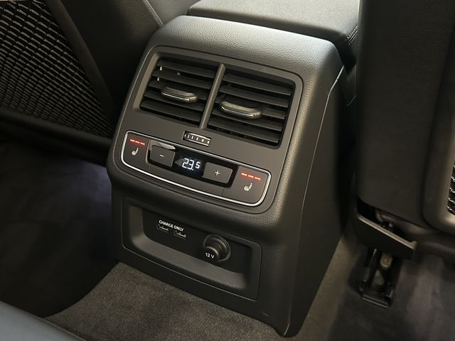 Audi A4 2020-12 15630-16