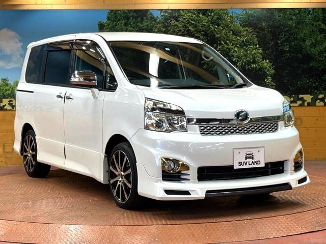 Toyota VOXY 2013-06 20328-17