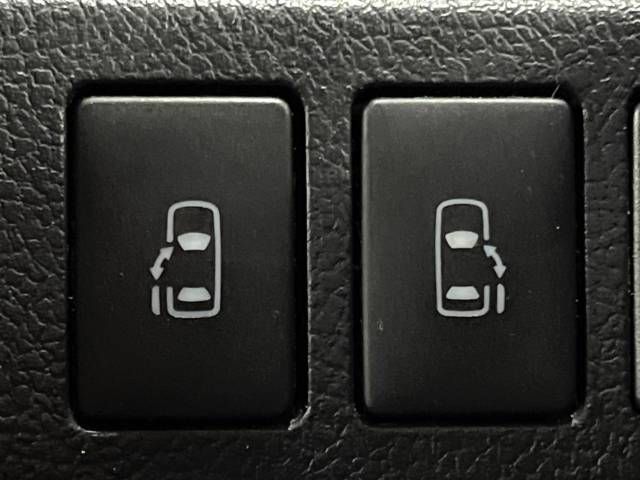 Toyota VOXY 2013-06 20328-4