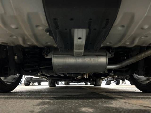 Toyota VOXY 2013-06 20328-19