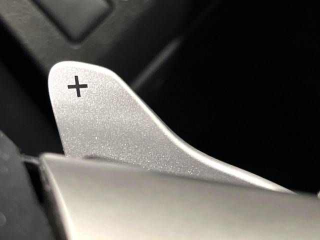 Toyota VOXY 2013-06 20328-6