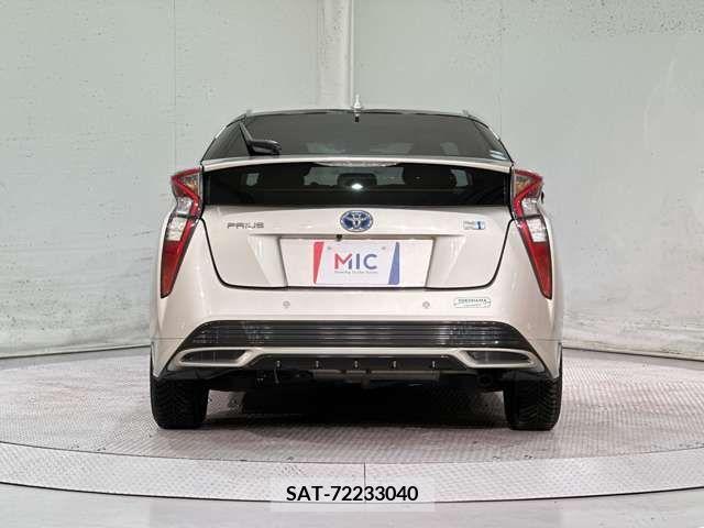Toyota PRIUS 2016-06 282170-9