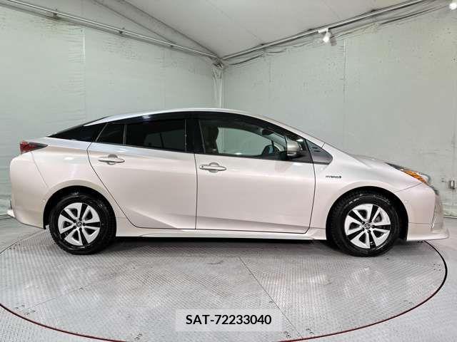 Toyota PRIUS 2016-06 282170-7