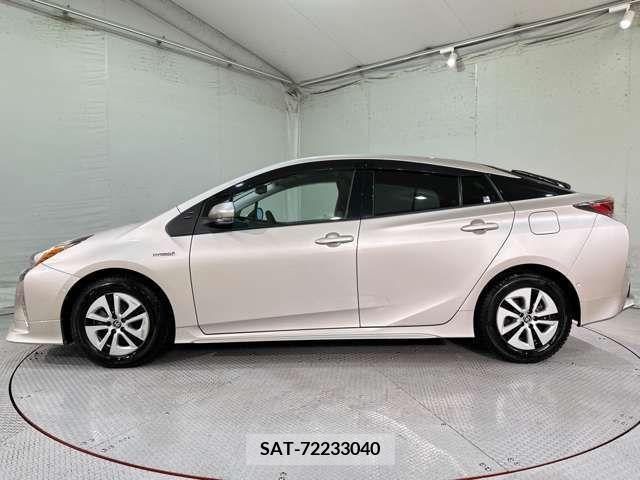 Toyota PRIUS 2016-06 282170-11