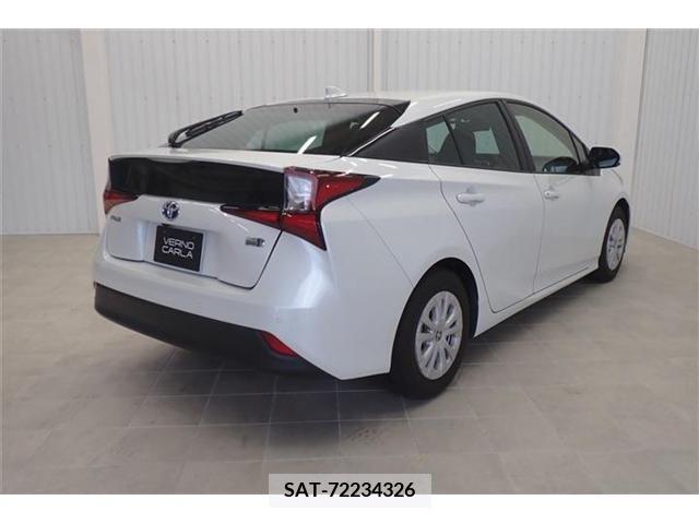 Toyota PRIUS 2022-01 366303-3