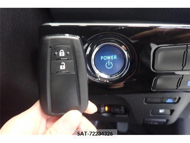 Toyota PRIUS 2022-01 366303-8