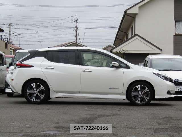Nissan LEAF 2018-11 224242-3