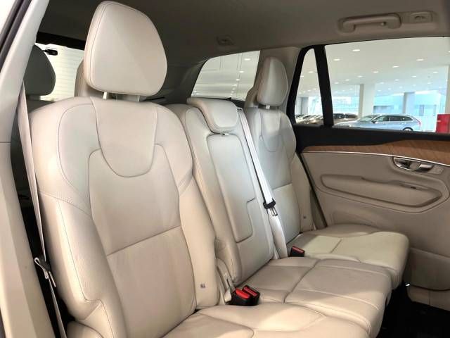Volvo XC90 2022-03 190296-11