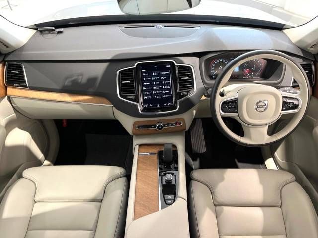 Volvo XC90 2022-03 190296-1