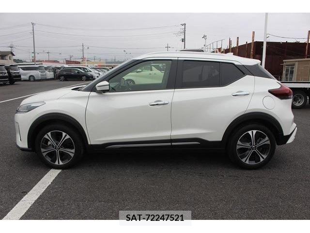 Nissan KICKS 2021-01 326009-4