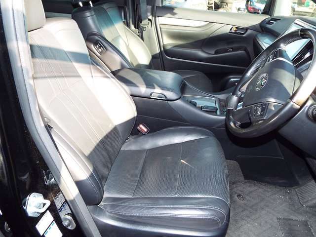 Toyota VELLFIRE 2018-11 28369-3