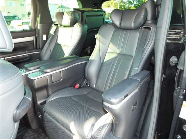 Toyota VELLFIRE 2018-11 28369-12