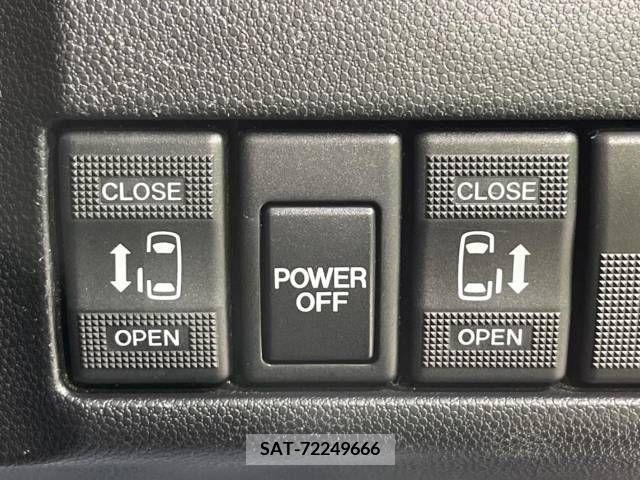 Mazda PREMACY 2013-03 281697-4