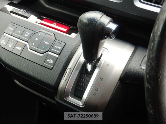 Honda e 2009-11 385392-13