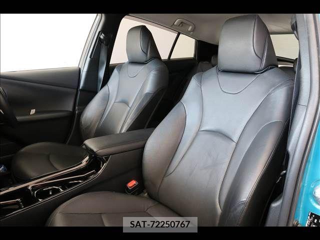 Toyota PRIUS PHV 2017-05 255306-16