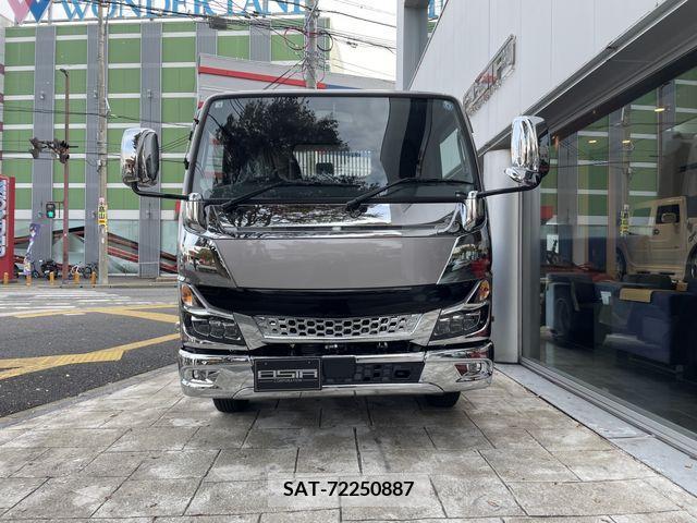 Mitsubishi CANTER 2023-08 208761-1