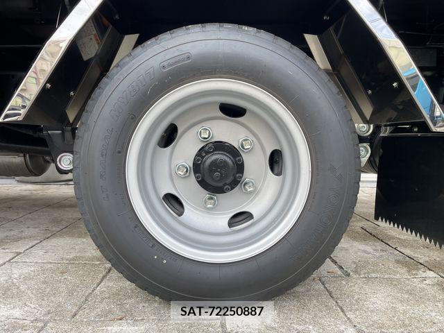 Mitsubishi CANTER 2023-08 208761-14