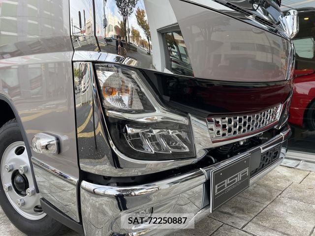 Mitsubishi CANTER 2023-08 208761-8