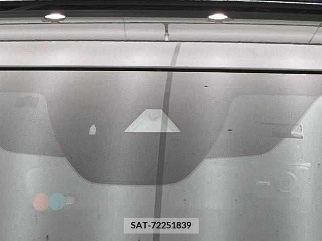 Mazda CX-30 2023-07 358489-2