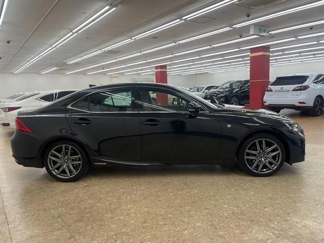 Lexus IS 2017-02 25393-3
