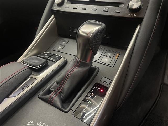 Lexus IS 2017-02 25393-23