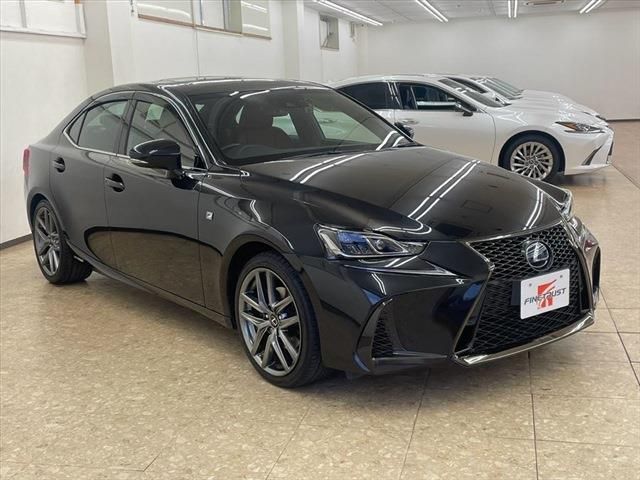 Lexus IS 2017-02 25393-2