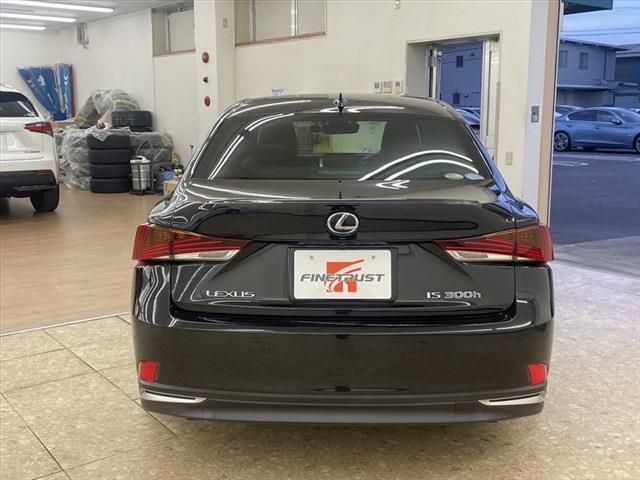 Lexus IS 2017-02 25393-5