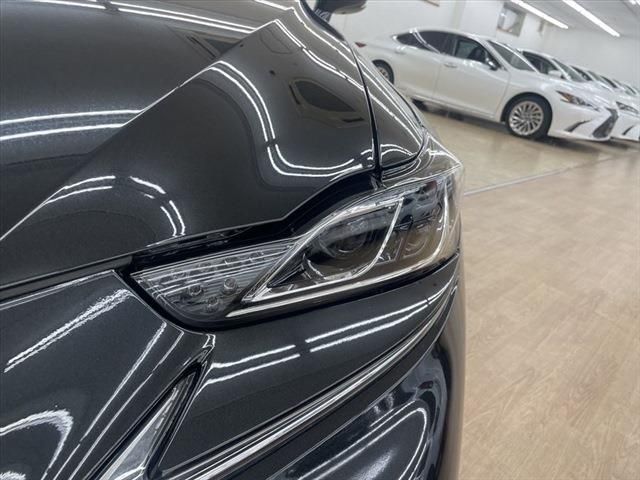 Lexus IS 2017-02 25393-8