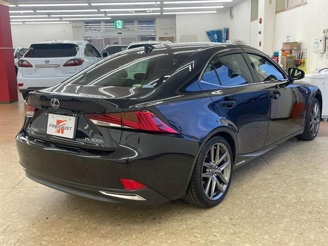Lexus IS 2017-02 25393-4