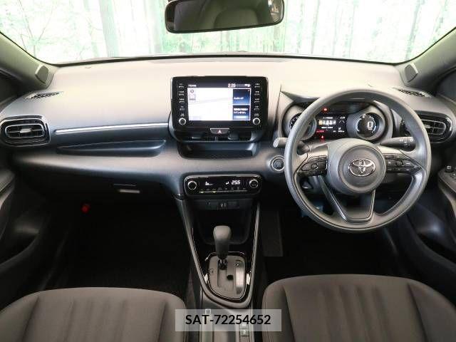 Toyota YARIS 2023-06 371389-1