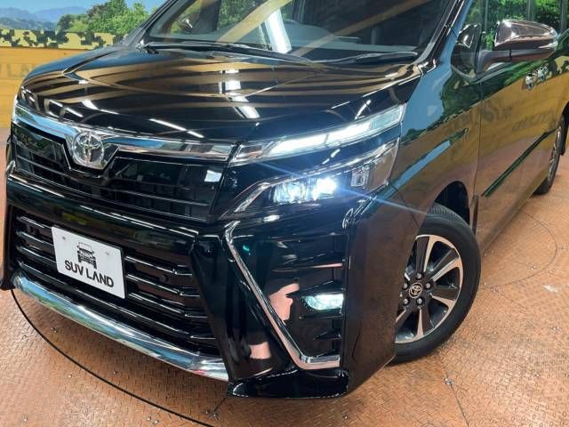 Toyota VOXY 2021-03 185236-13