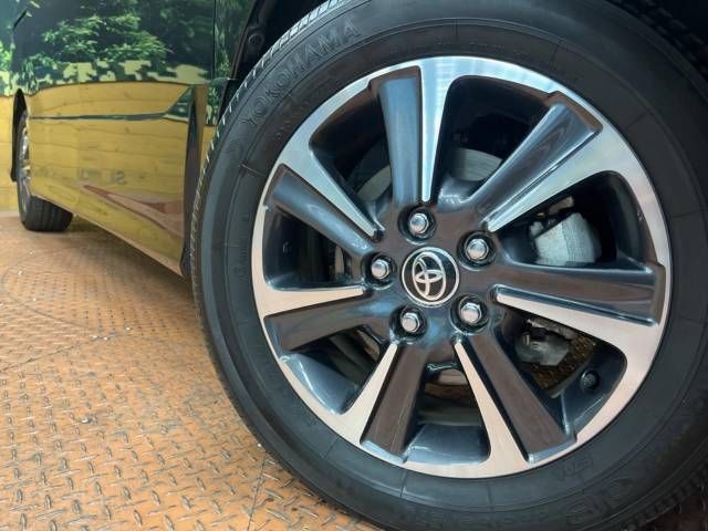 Toyota VOXY 2021-03 185236-14