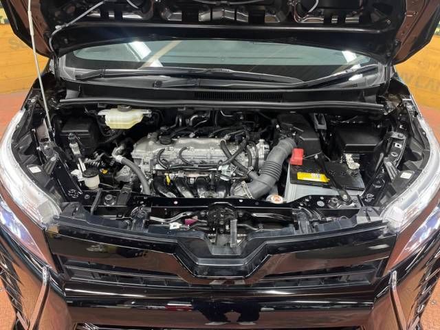 Toyota VOXY 2021-03 185236-18