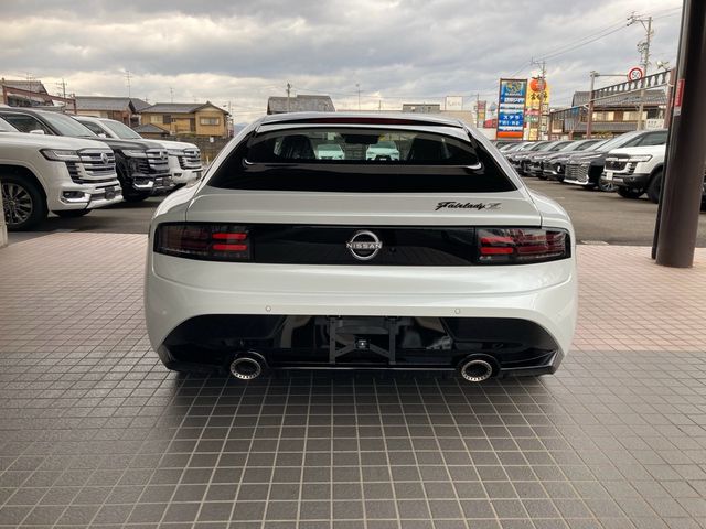 Nissan FAIRLADY Z 2023-12 185981-6