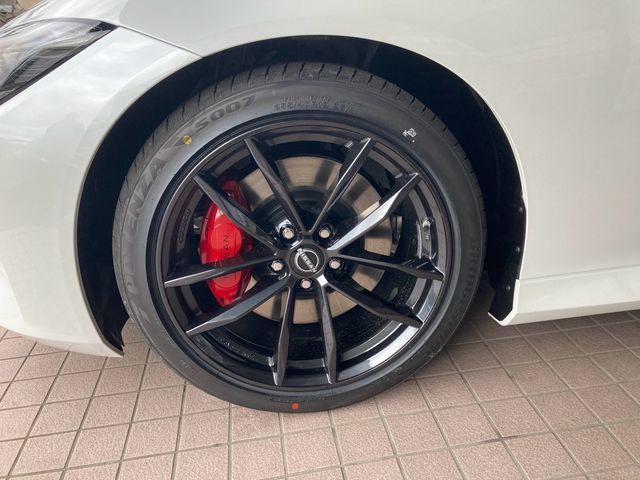 Nissan FAIRLADY Z 2023-12 185981-12