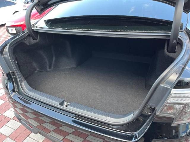 Toyota MARK X 2017-11 196628-11