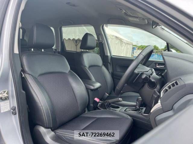 Subaru FORESTER 2016-10 330809-12