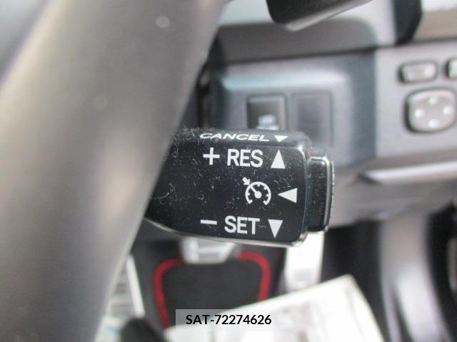 Toyota MARK X 2016-04 276291-10