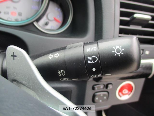 Toyota MARK X 2016-04 276291-8