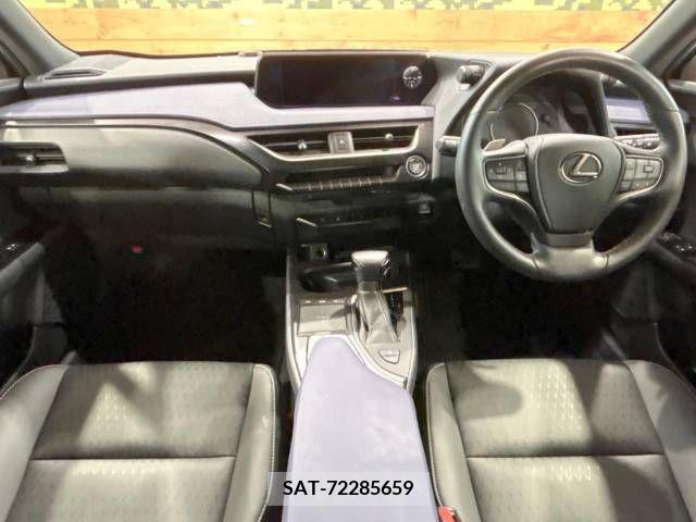 Lexus UX 2021-07 218138-1